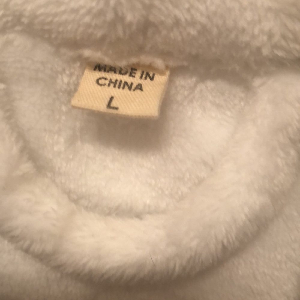 NY Threads plush Robe - Picture 4 of 4
